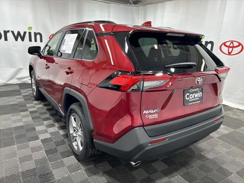 2025 Toyota RAV4 Hybrid XLE