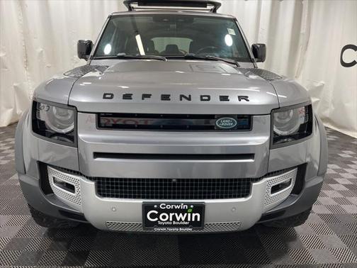 2022 Land Rover Defender 110 SE
