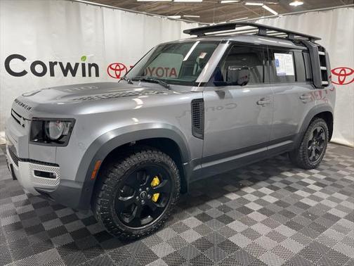 2022 Land Rover Defender 110 SE