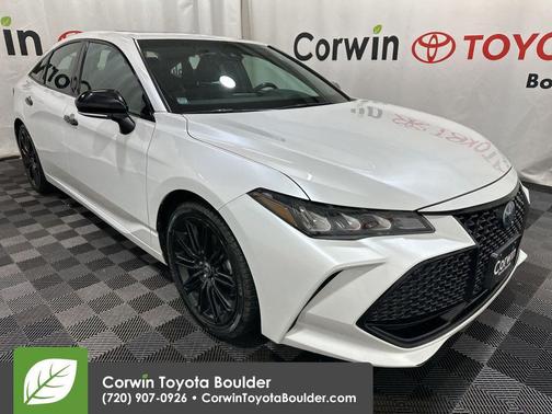 2022 Toyota Avalon Hybrid XSE