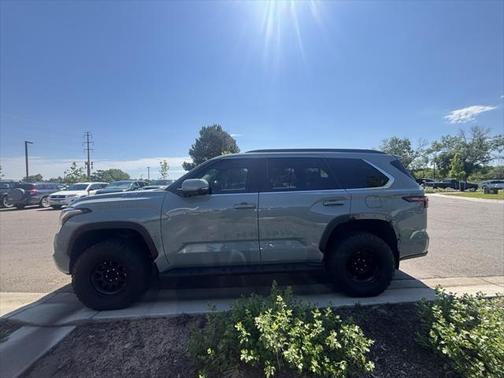 2024 Toyota Sequoia SR5