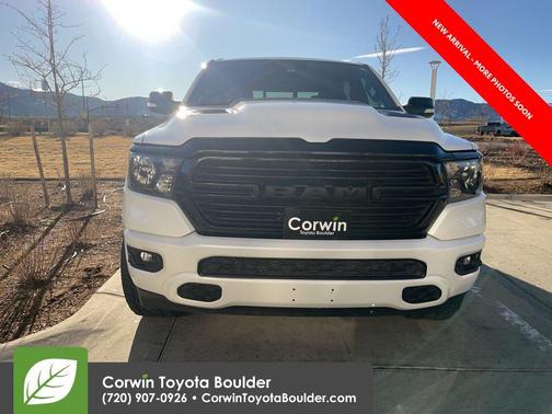 Ivory White Tri-Coat Pearlcoat 2022 RAM 1500 Laramie