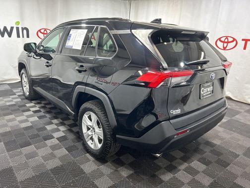 2021 Toyota RAV4 Hybrid LE