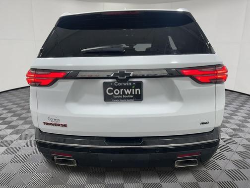 Summit White 2022 Chevrolet Traverse Premier