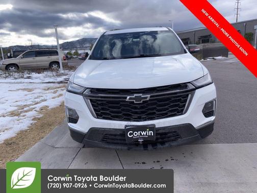 Summit White 2022 Chevrolet Traverse Premier