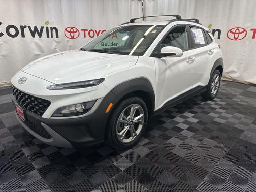 2022 Hyundai KONA SEL