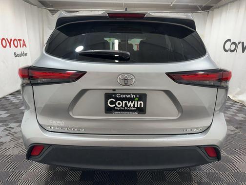 2024 Toyota Highlander LE