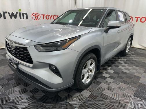 2024 Toyota Highlander LE