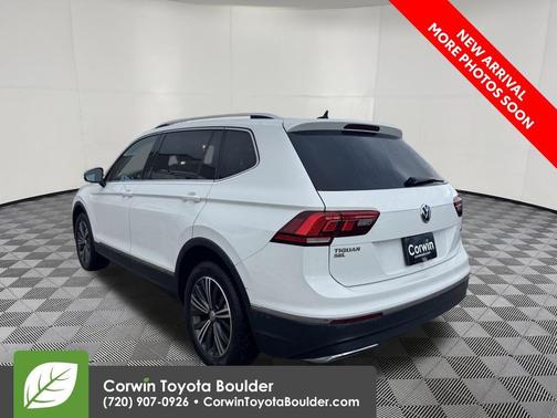 Pure White 2018 Volkswagen Tiguan 2.0T SEL