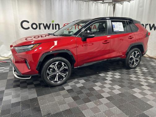 2025 Toyota RAV4 Hybrid SE