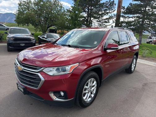 Cajun Red Tintcoat 2019 Chevrolet Traverse LT Cloth