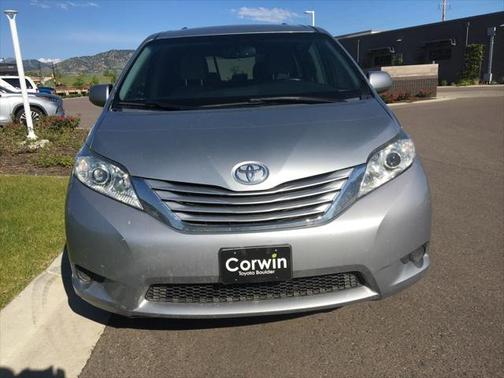 2015 Toyota Sienna LE