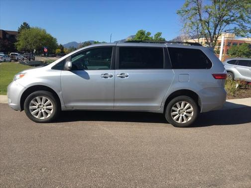 2015 Toyota Sienna LE
