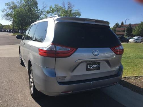 2015 Toyota Sienna LE