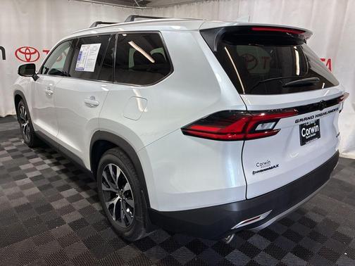 Wind Chill Pearl 2026 Toyota Grand Highlander Hybrid Limited MAX