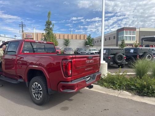 2023 GMC Sierra 2500 AT4