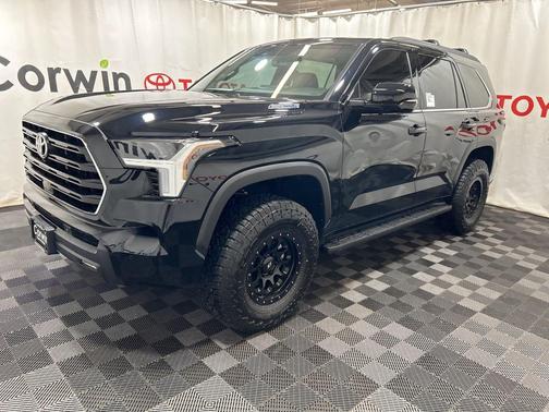 2025 Toyota Sequoia SR5