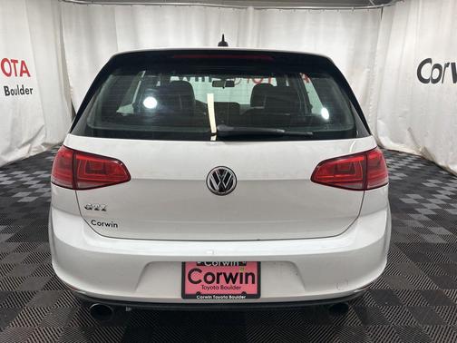2015 Volkswagen Golf GTI 2.0T SE 4-Door