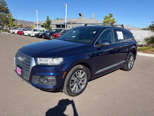 Navarra Blue Metallic 2019 Audi Q7 55 Premium Plus