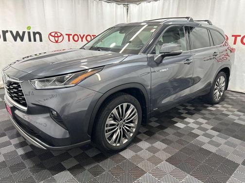 2021 Toyota Highlander Hybrid Platinum