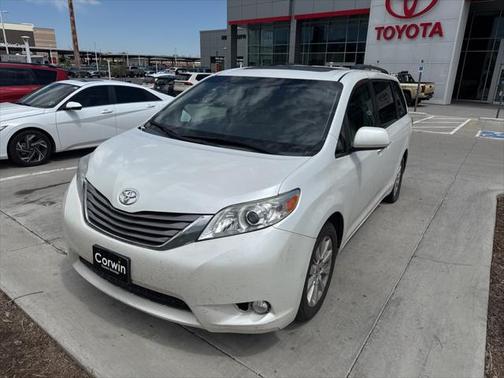2015 Toyota Sienna XLE