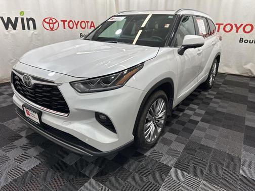 2025 Toyota Highlander Platinum