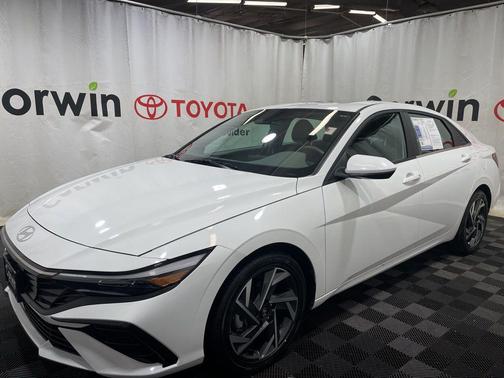 2025 Hyundai ELANTRA SEL