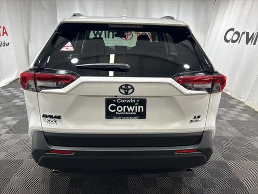 2025 Toyota RAV4 Hybrid LE