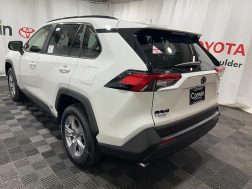 2025 Toyota RAV4 Hybrid LE