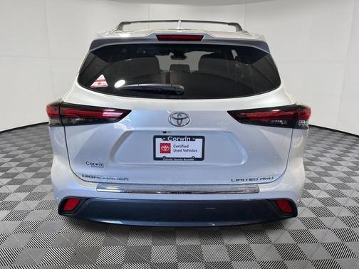 Wind Chill Pearl 2026 Toyota Highlander Limited
