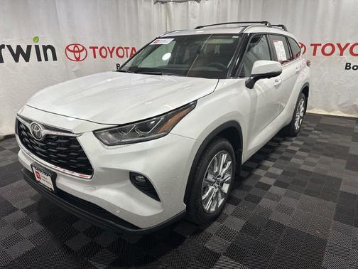 Wind Chill Pearl 2026 Toyota Highlander Limited