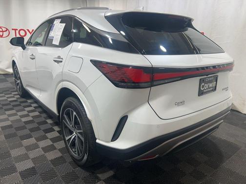 Eminent White Pearl 2023 Lexus RX 350 Base