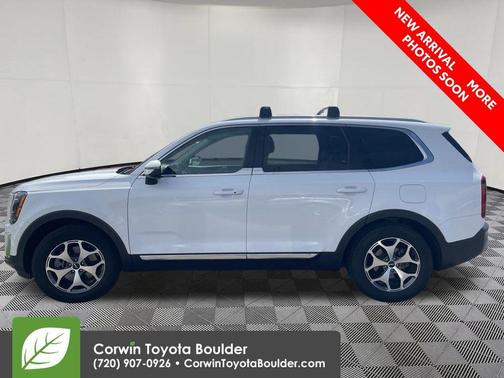 Glacial White Pearl 2022 Kia Telluride EX