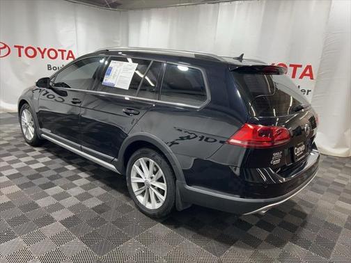 2017 Volkswagen Golf Alltrack TSI SE