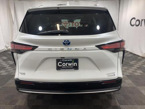 2024 Toyota Sienna Limited 7-Passenger