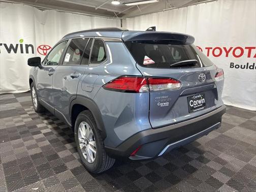 2025 Toyota Corolla Cross LE