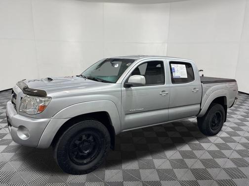 Silver Streak Mica 2011 Toyota Tacoma Double Cab