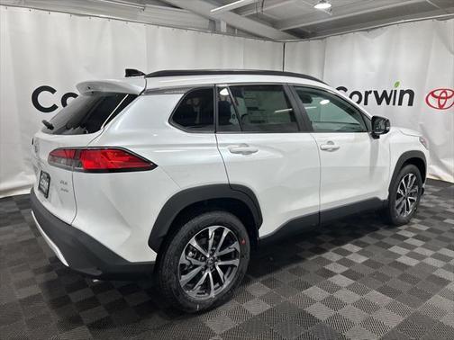 2025 Toyota Corolla Cross XLE