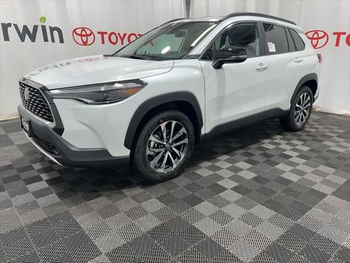 2025 Toyota Corolla Cross XLE