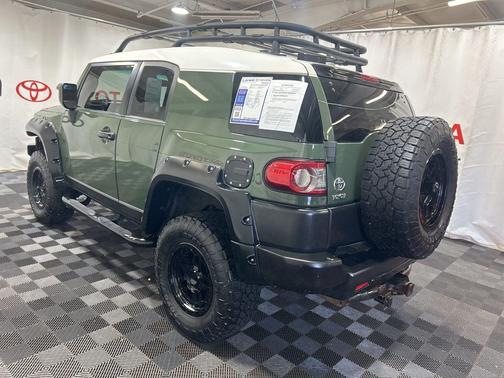 2014 Toyota FJ Cruiser Base