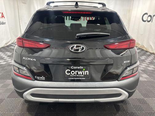 2022 Hyundai KONA SEL