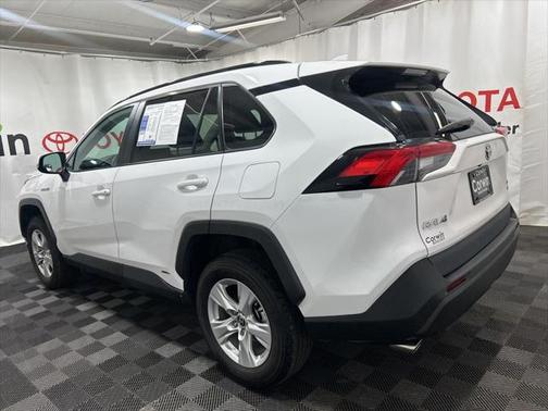 2021 Toyota RAV4 Hybrid XLE