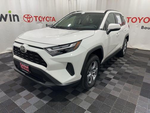 2025 Toyota RAV4 Hybrid SE