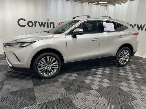 2024 Toyota Venza XLE