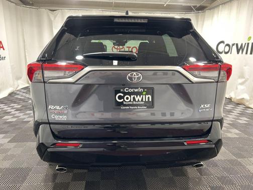 2025 Toyota RAV4 Hybrid SE