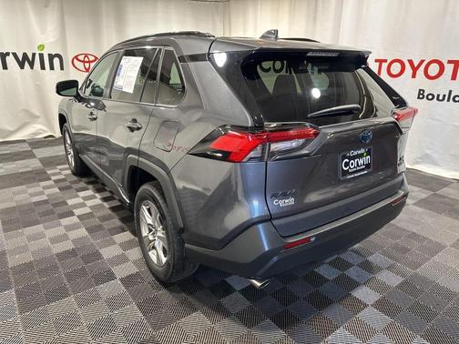 2022 Toyota RAV4 Hybrid XLE