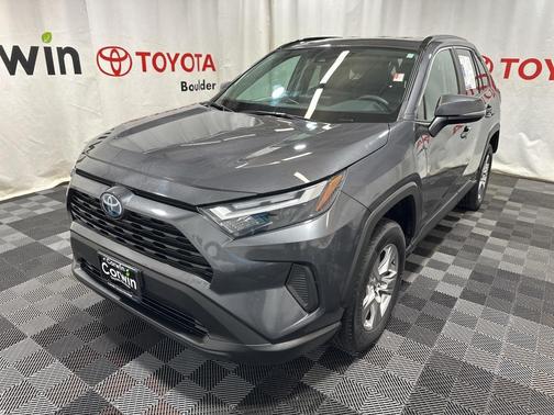 2022 Toyota RAV4 Hybrid XLE