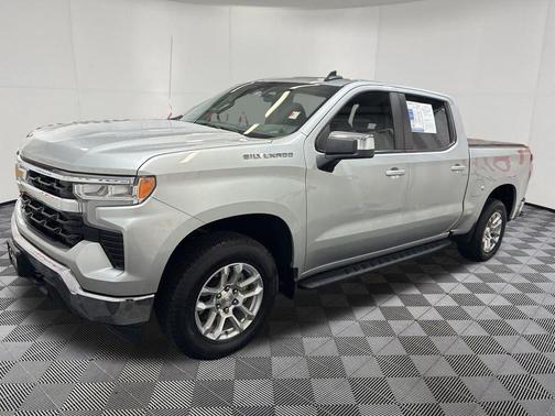 Silver Ice Metallic 2022 Chevrolet Silverado 1500 LT