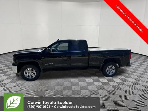 Onyx Black 2018 GMC Sierra 1500 SLE