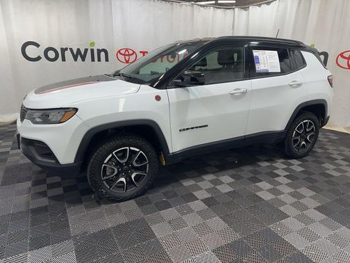 2025 Jeep Compass Trailhawk